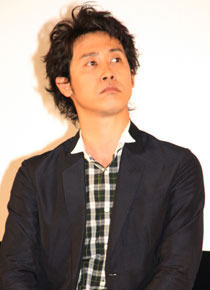 『ゲゲゲの鬼太郎　千年呪い歌』完成披露試写会にて　大泉洋。