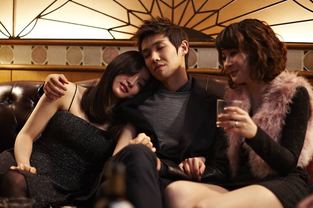 『俳優は俳優だ』（C）2013 Next Entertainment World Inc. & Luz Y Sonidos Co.Ltd. All Rights Reserved.