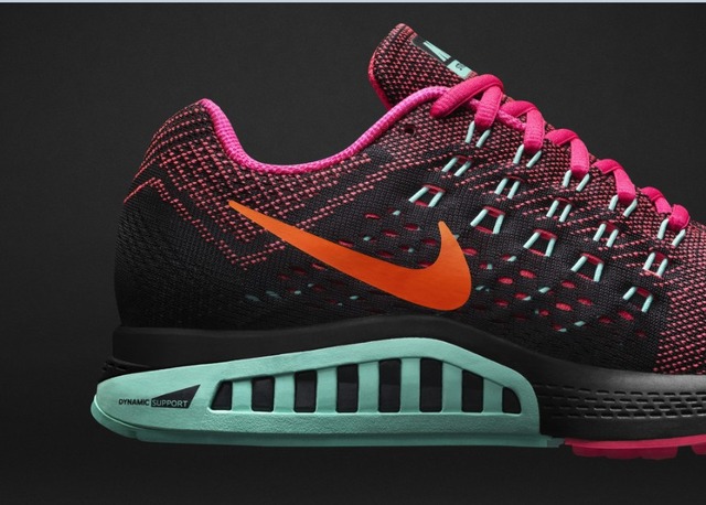 ナイキエンジニアードメッシュは快適性と通気性をさらに高めた。