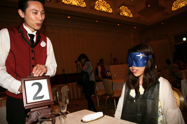 目隠しレストラン「ディズニー・ダイニング・ウィズ・ザ・センス」 in 東京ディズニーランドホテル