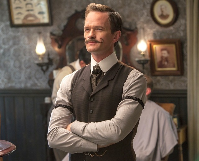 ニール・パトリック・ハリス／『荒野はつらいよ ～アリゾナより愛をこめて～』　(C) Universal Pictures