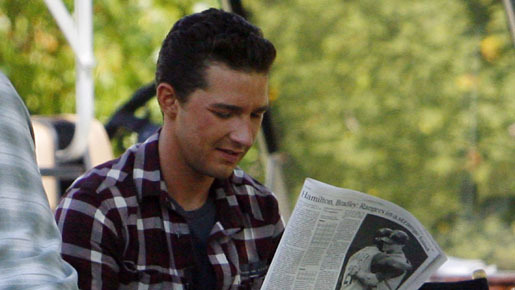 『トランスフォーマー2 (原題)』の撮影現場でのひとコマ。　-(C) Splash/AFLO