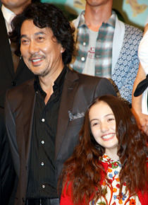 『パコと魔法の絵本』役所広司＆アヤカ・ウィルソン