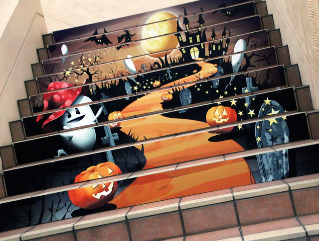 ハロウィーンイベント「WE ARE HALLOWEENS」 in イクスピアリ（東京ディズニーリゾート内）