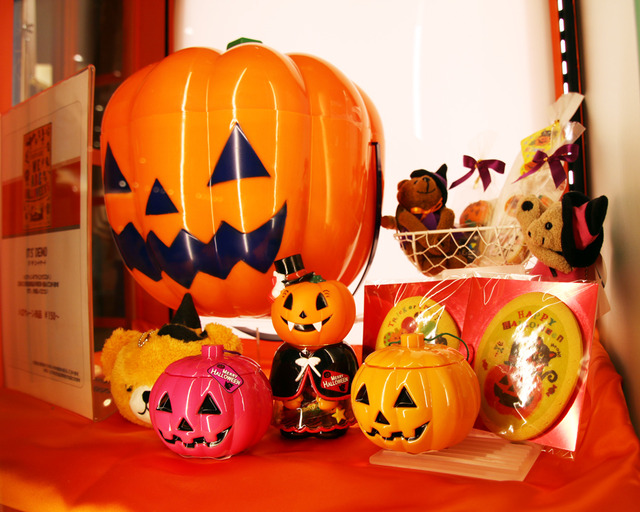 ハロウィーンイベント「WE ARE HALLOWEENS」 in イクスピアリ（東京ディズニーリゾート内）