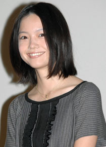 『闇の子供たち』初日舞台挨拶にて　宮崎あおい。