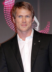 ジェイソンのスマイルに女性ファンからは溜息が…。