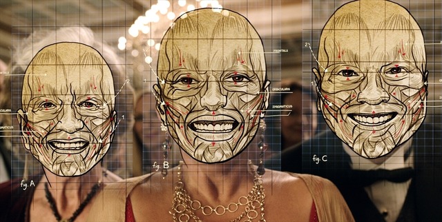 スピヴェット、大人の作り笑いを分析中／『天才スピヴェット』　(C) EPITHETE FILMS - TAPIOCA FILMS - FILMARTO - GAUMONT - FRANCE 2 CINEMA