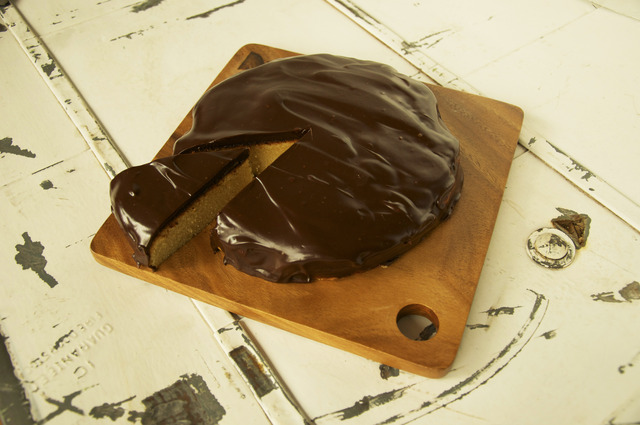 「チョコレートガナッシュのアーモンドケーキ」