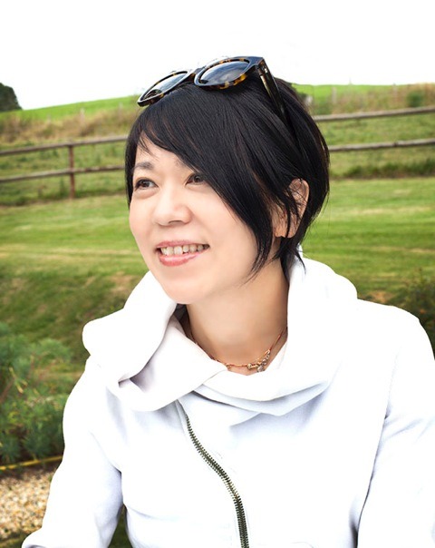 Twiggy（ツィギー）オーナー＆ヘアスタイリスト松浦美穂。サロンワークに加えて、ヘアスタイリストとして活動し、ニューヨーク及びロンドン。コレクションのバックステージの経て、広告雑誌、イベントやショーなどに活動の拡げる。22014 年アメリカ版ハーパスバザー「世界のトップサロン」に選ばれる。