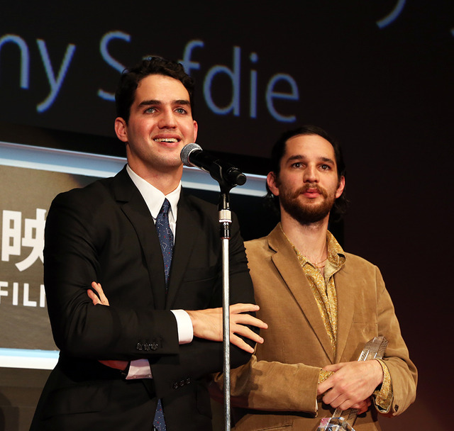 ジョシュア・サフディ＆ベニー・サフディ監督（『神様なんてくそくらえ』）／第27回東京国際映画祭クロージングセレモニー (C) 2014 TIFF
