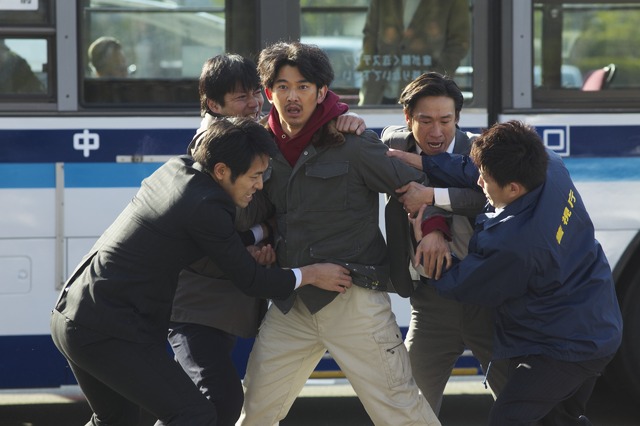 『まほろ駅前狂騒曲』-(C) 2014「まほろ駅前狂騒曲」製作委員会