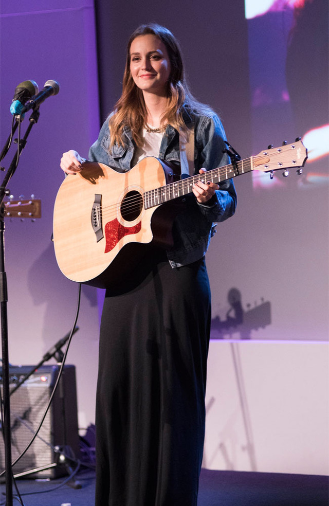 レイトン・ミースター