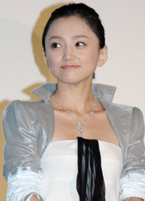 『同窓会』初日舞台挨拶にて　永作博美。