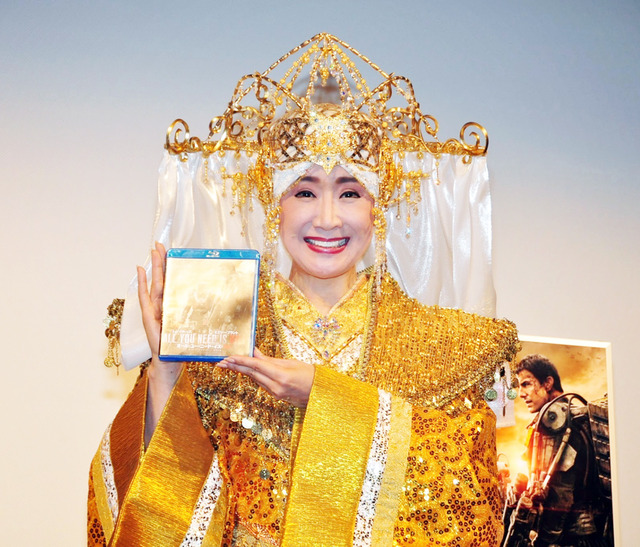 目もくらむド派手衣装で登場した、“ラスボス”小林幸子／『オール・ユー・ニード・イズ・キル』ブルーレイ＆DVD発売記念イベント