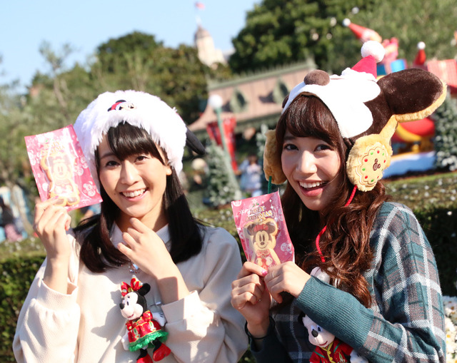 那波（右）＆中村裕香里（左）／「ディズニー・クリスマス」 in 東京ディズニーランド