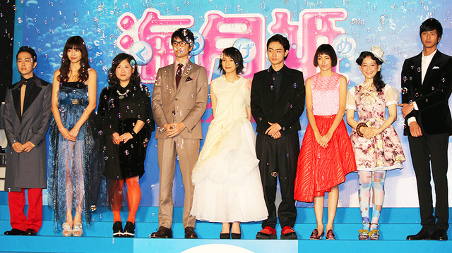 前山田健一＆片瀬那奈＆馬場園梓（アジアン）＆長谷川博己＆能年玲奈＆菅田将暉＆太田莉菜＆篠原ともえ＆速水もこみち／『海月姫』完成披露試写会