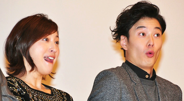 観客からのサプライズにビックリ！　岡田将生＆広末涼子／『想いのこし』初日舞台挨拶