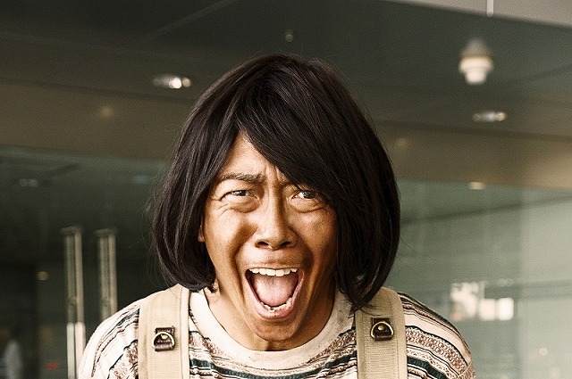 生瀬勝久（生還した男）／『エイプリルフールズ』-(C) フジテレビジョン