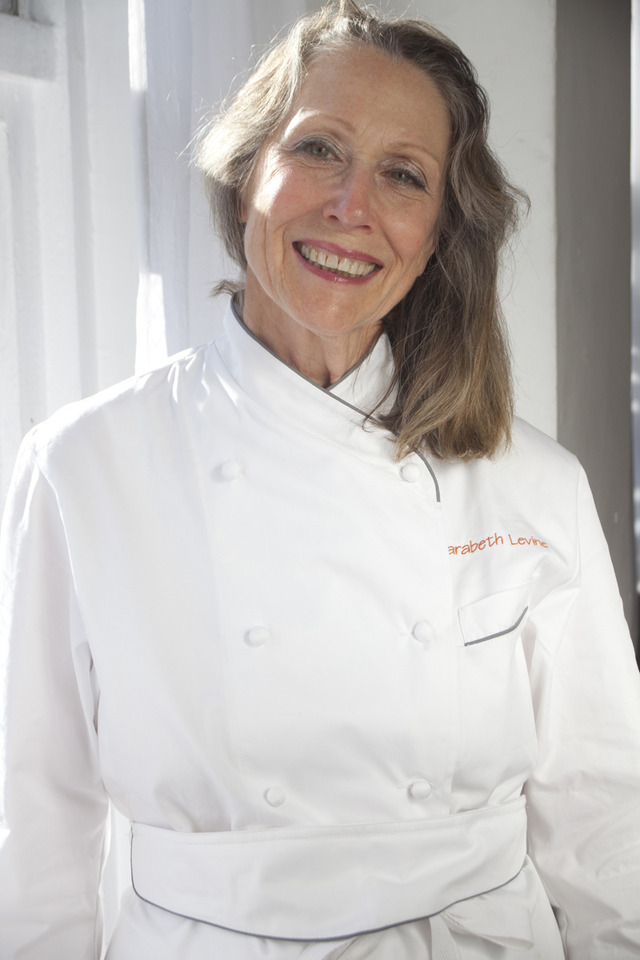 創業者のサラベス・レヴィーン。多くのセレブを顧客に持ち、映画「恋するベーカリー」でメリル・ストリープに調理指導したことでも知られる。