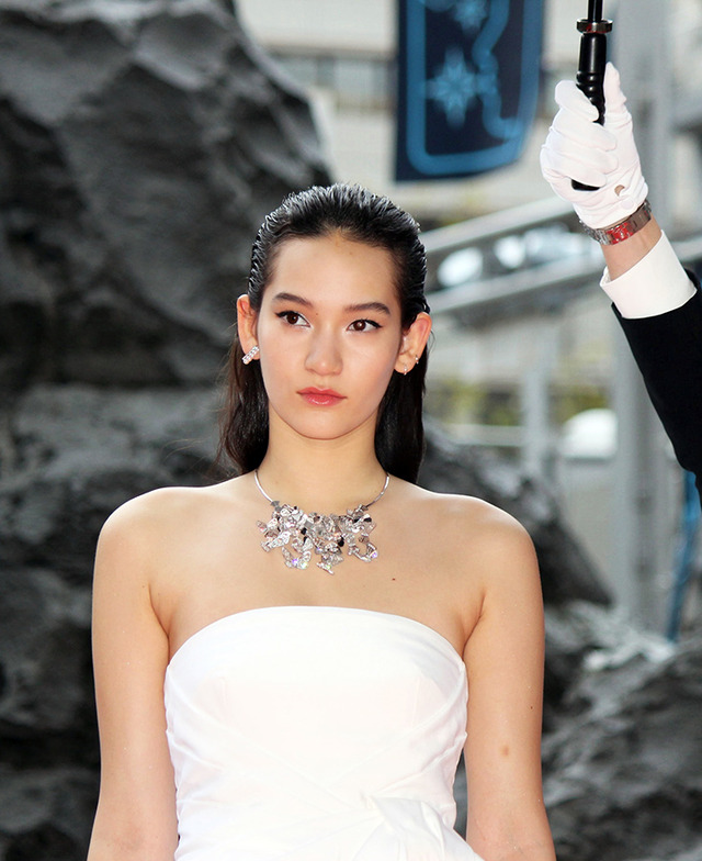 松岡モナ（モデル）／「VOGUE JAPAN Women of the Year 2014」＆「VOGUE JAPAN Women of Our Time」授賞式