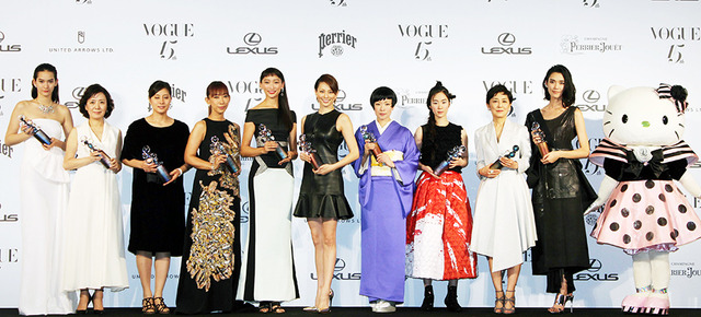 米倉涼子（女優）＆杏（モデル・女優）＆椎名林檎（音楽家）＆黒木華（女優）＆竹内智香（スノーボードアルペン選手）＆中園ミホ（脚本家）＆松岡モナ（モデル）＆国谷裕子（キャスター）＆TAO （女優・モデル）＆蜷川実花（写真家・映画監督）＆ハローキティ／「VOGUE JAPAN Women of the Year 2014」＆「VOGUE JAPAN Women of Our Time」授賞式