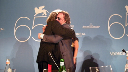 審査委員長のヴィム・ヴェンダース監督（左）とミッキー・ローク　photo：Ayako ishizu