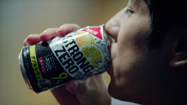 西島秀俊／「－196゜C ストロングゼロ〈ダブルレモン〉」新イメージキャラクター