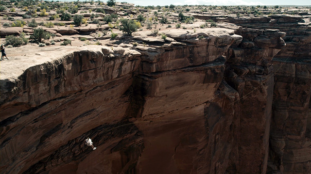 ソニーのミラーレス一眼カメラ「α6000」の新CM「Wedding篇」