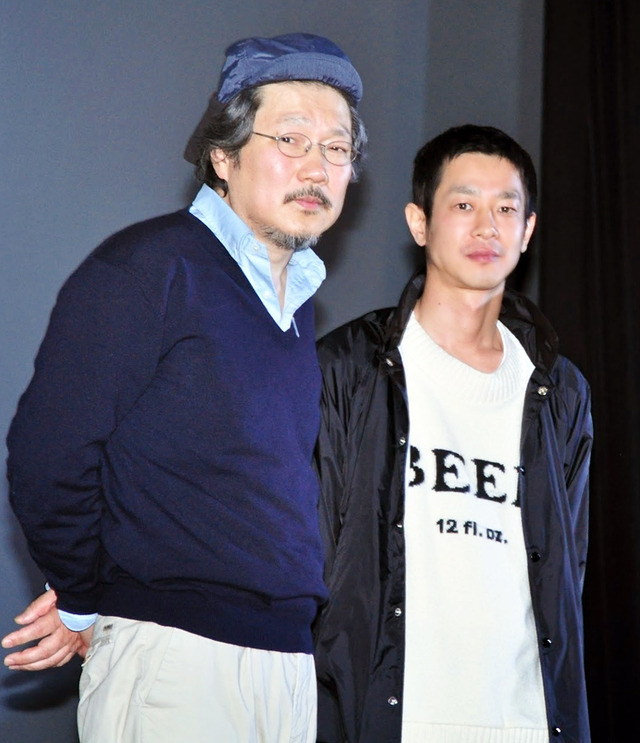 加瀬亮＆ホン・サンス（監督）／『自由が丘で』初日舞台挨拶