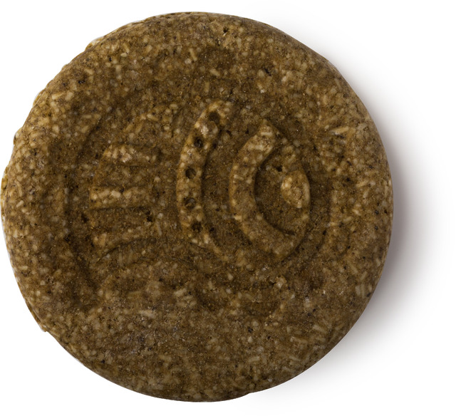 カラーリングした髪をケアするコーヒーとヘナ配合の「コッパーヘッド」。