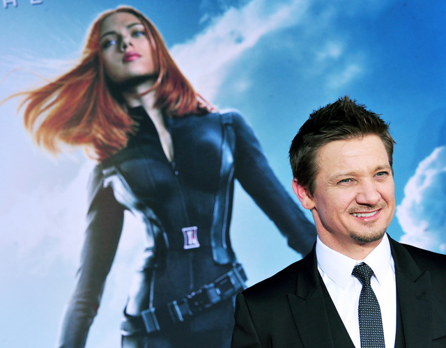 ジェレミー・レナー（中央／ホークアイ役）／(C) Getty Images