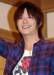 『ホームレス中学生』主演の小池徹平。