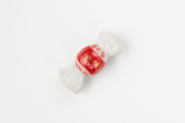 2014年のリンツテディに続き、2015年は赤いリンドールミルクのオリジナルフェーブが用意されている。