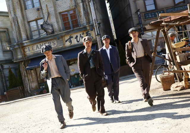 妻夫木聡＆勝地涼＆上地雄輔＆池松壮亮／『バンクーバーの朝日』-(C) 2014「バンクーバーの朝日」製作委員会