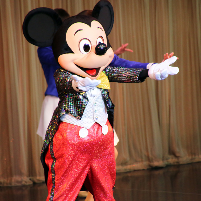 浦安市成人式 in 東京ディズニーランド