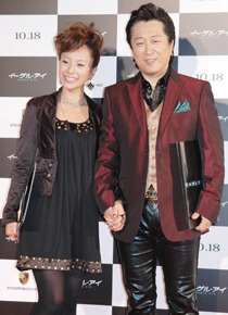 指令に操られ、思いがけない冒険を体験した高橋ジョージ、三船美佳夫妻。