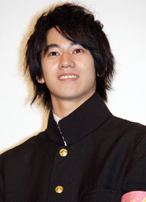 副団長・山本龍太郎役の永山絢斗。