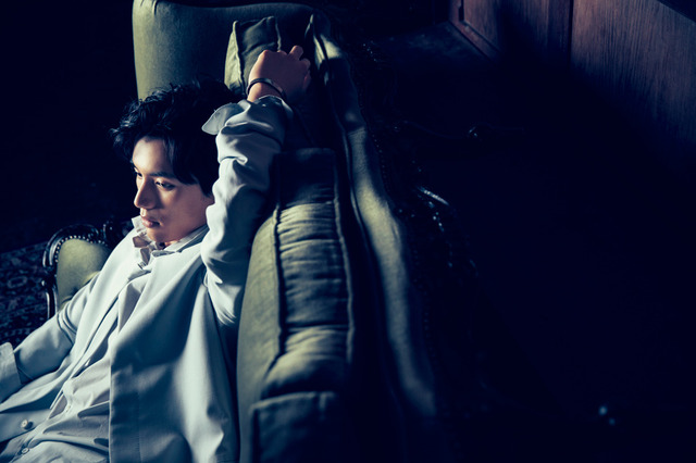 福士蒼汰の“裏”ショット／(C) 福士蒼汰　卓上カレンダー2015／東京ニュース通信社