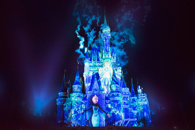 「Let It Go」を歌うエルサ／「ワンス・アポン・ア・タイム」の“スペシャルウィンターエディション”