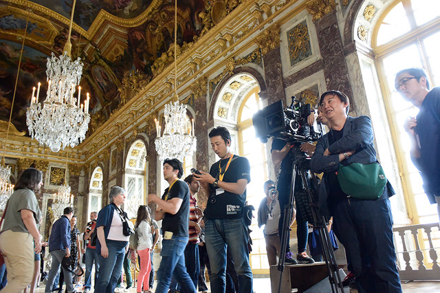 ベルサイユのメイキング『王妃の館』-(C) 浅田次郎／集英社　(C) 2015「王妃の館」製作委員会