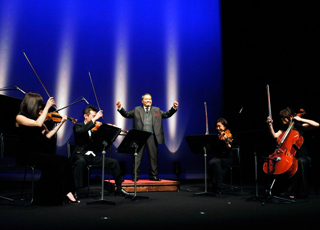 指揮棒を振るう、西田敏行／『マエストロ』公開直前イベント