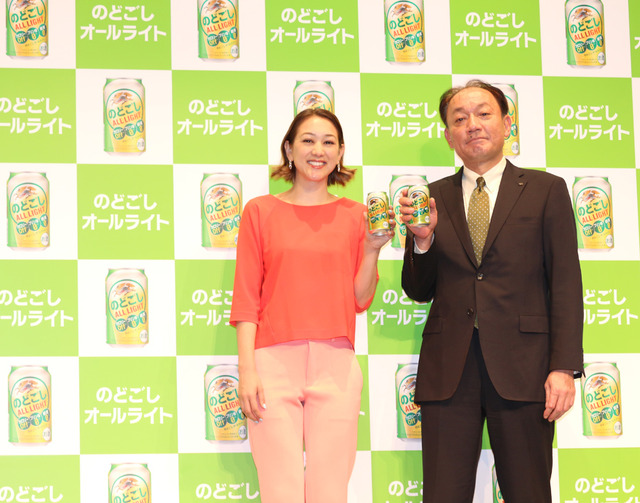 SHELLY＆布施孝之（キリンビールの代表取締役社長）／「キリン のどごし オールライト」新CM発表会