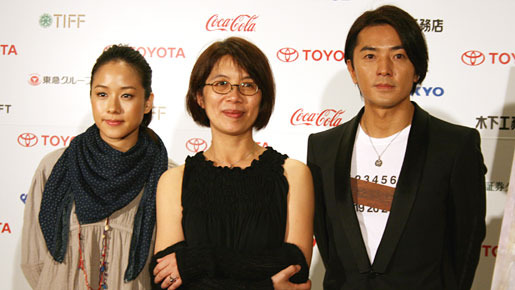 『親密』記者会見（左より）カリーナ・ラム、アイヴィ・ホー監督、イーキン・チェン