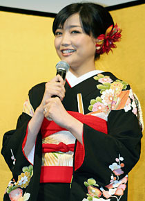 『秋深き』　佐藤江梨子