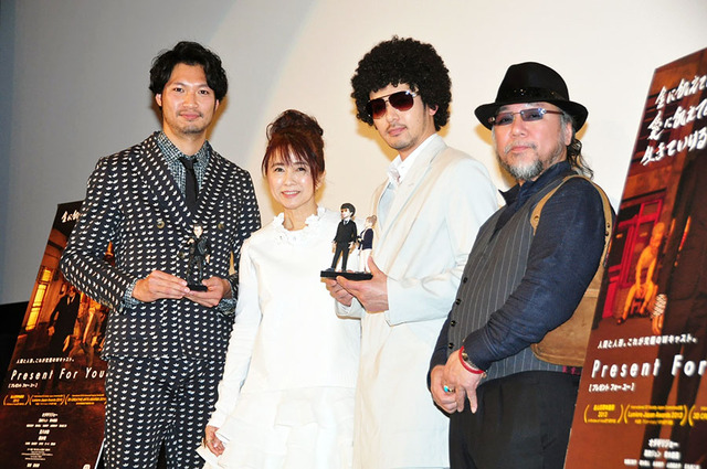 オダギリジョー＆風吹ジュン＆青木崇高＆臺佳彦（監督）／『Present for You』舞台挨拶