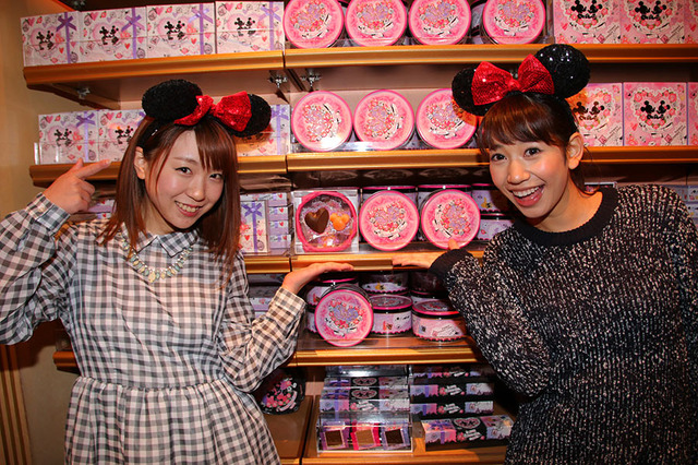 バレンタイン・ナイト2015」関連グッズを販売中／「エンポーリオ」in東京ディズニーシー