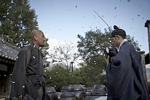 『群盗』(C)  2014 SHOWBOX/MEDIAPLEX AND MOONLIGHT FILM ALL RIGHTS RESERVED.