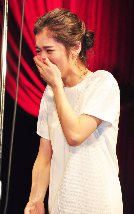 大号泣する松岡茉優 in 「ゆうばり国際ファンタスティック映画祭2015」オープニングセレモニー