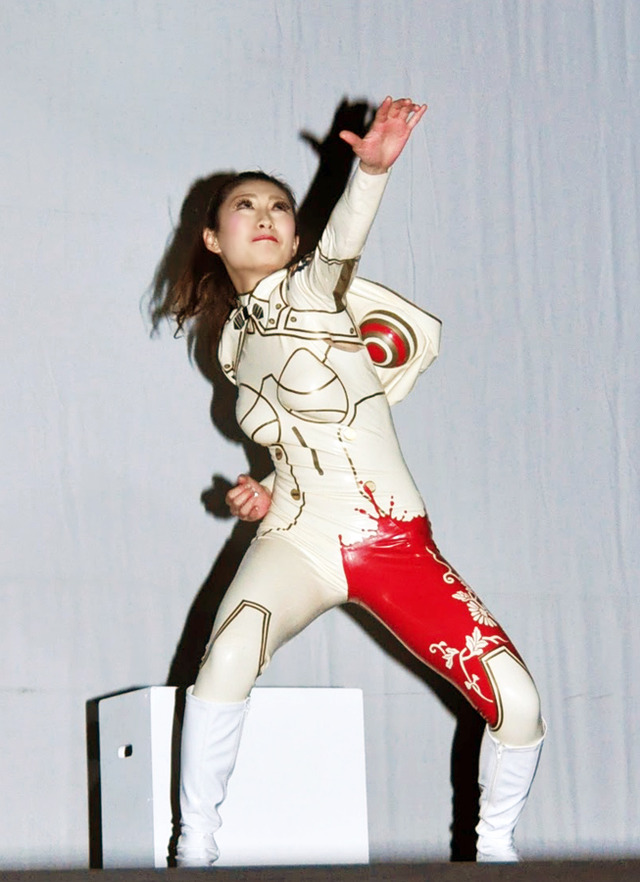 華麗なるアクションを披露した武田梨奈 in 「ゆうばり国際ファンタスティック映画祭2015」オープニングセレモニー